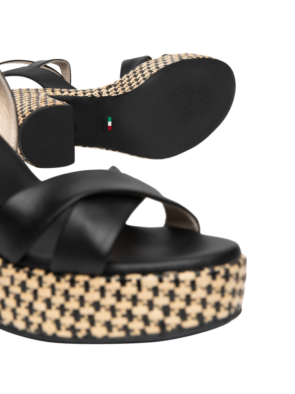 NERO GIARDINI Sandali con tacco Donna - Nero modello E616072D