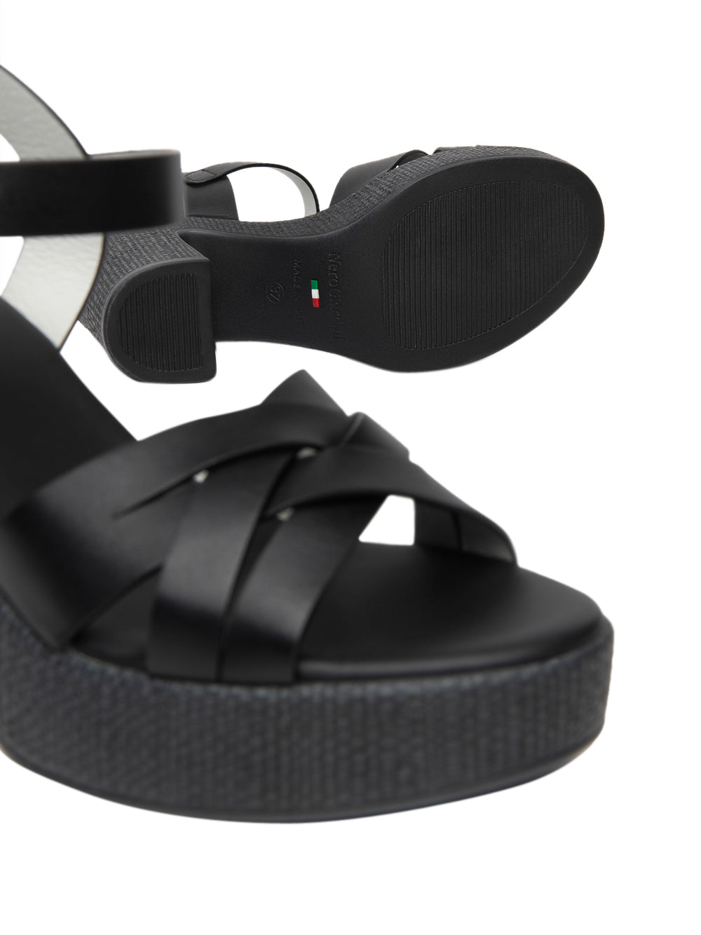 NERO GIARDINI Sandali con tacco Donna - Nero modello E617010D