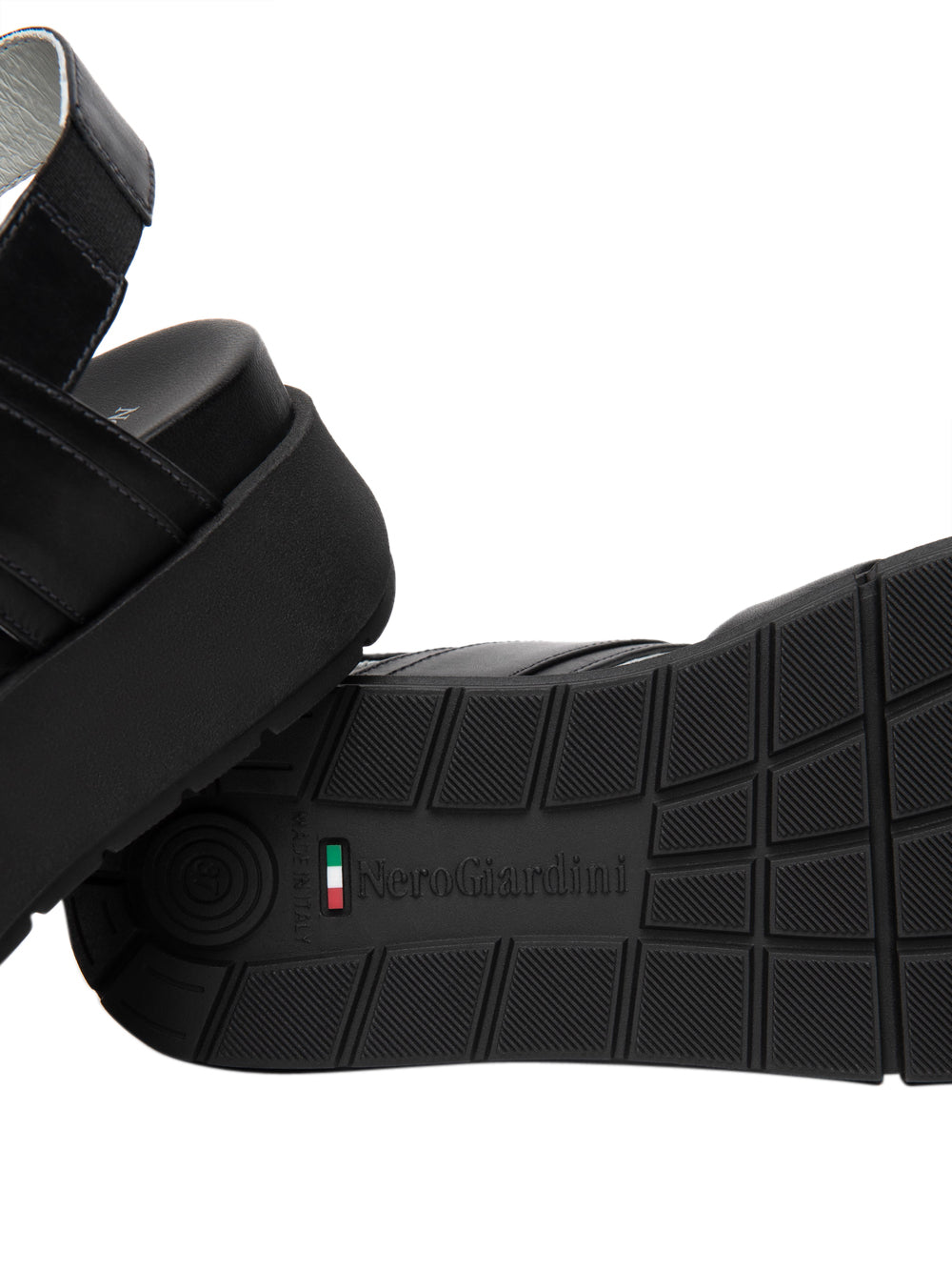 NERO GIARDINI Sandali platform Donna - Nero modello E617063D